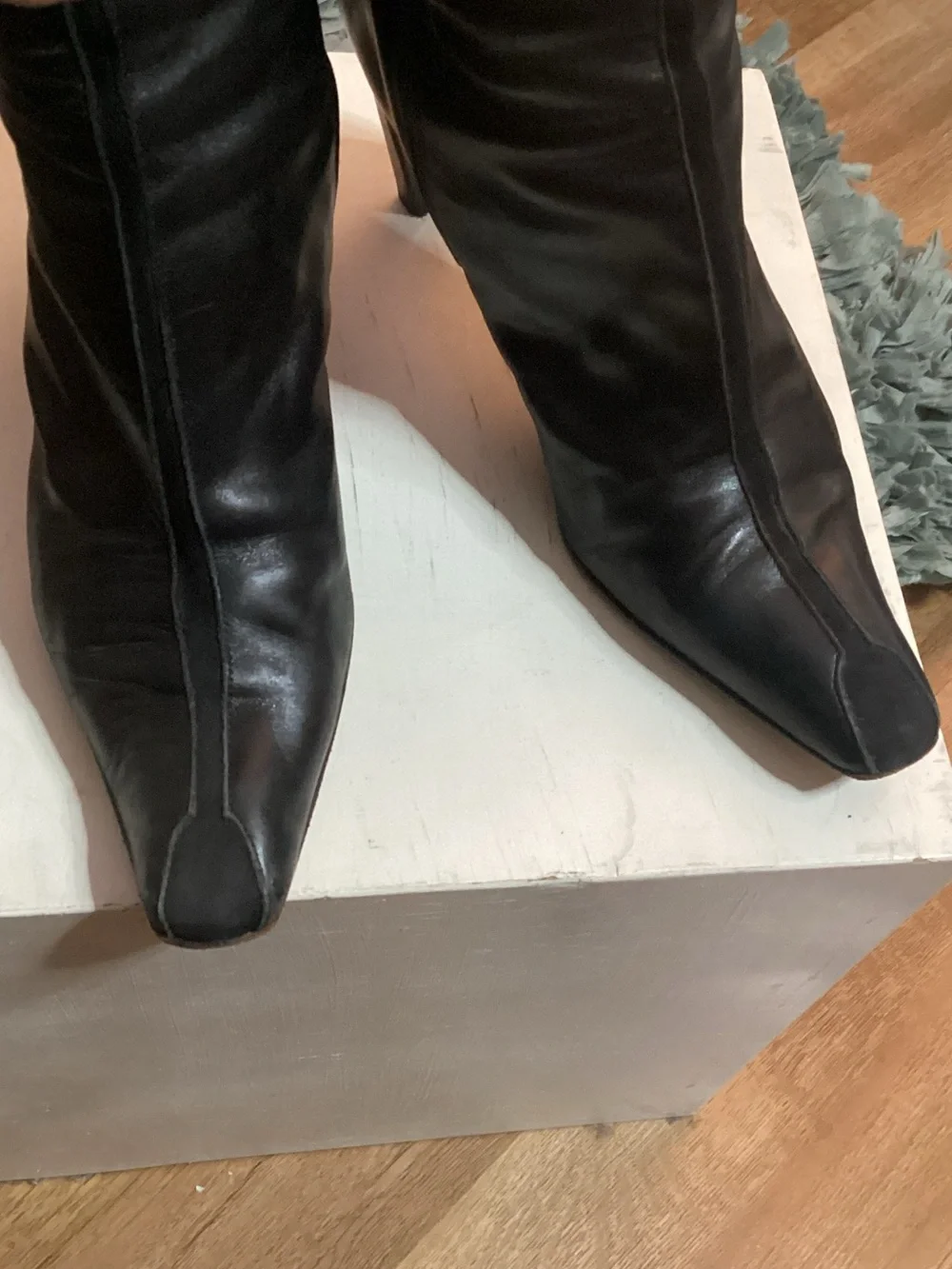 Donald J Pliner Tall Black Leather Boots w/Zip - size 8.5